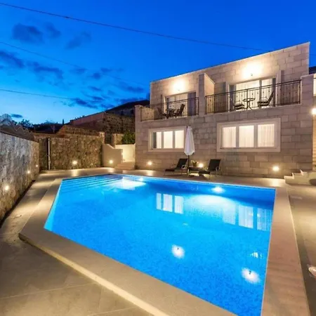 With Pool,gruda Ferienhaus